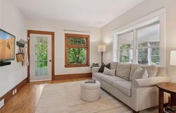 525 W Minnehaha Parkway, Minneapolis, MN 55419