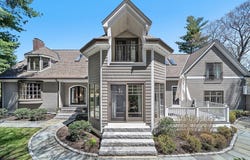 1 Graystone Ln, Weston, MA 02493