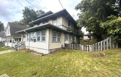 209 W Maple Avenue, Ottumwa, IA 52501