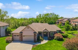 10612 NW 75th Place, Johnston, IA 50131