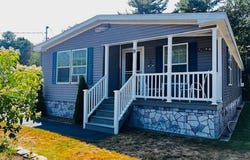 9 Commodore Dr, Biddeford, ME 04005