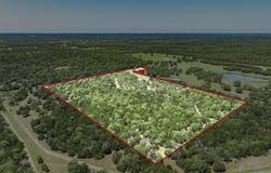 4638 Red Hollow Lane, Smithville, TX 78957