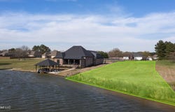 215 Harpers Way, Madison, MS 39110