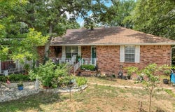123 Conway Lane, Azle, TX 76020