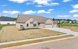 2573 Pleasant View Drive, Troy, OH 45373
