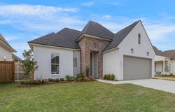 311 Queenstown Avenue, Youngsville, LA 70592