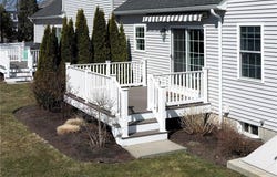 5 Thelma Lane, Middletown, RI 02842