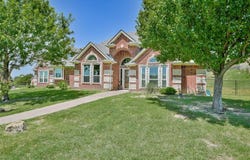 2400 Wills Way Drive, Granbury, TX 76049