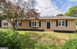 7821 SKYLINE DRIVE, HARRISBURG, PA 17112