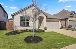 1921 Braided Mane Avenue, Aubrey, TX 76227
