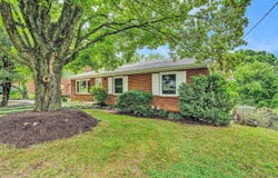 3285 Rasmont RD, Roanoke, VA 24018