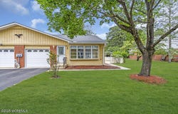 6 Quaker Lane, Whiting, NJ 08759