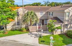 11022 Chandler Dr, Cooper City, FL 33026