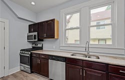 138 LINNVIEW, Carrick, PA 15210