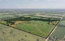 975 Pawnee Road, Pomona, KS 66076