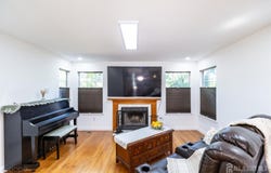 86 Gordon Avenue, Lawrence, NJ 08648