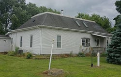 1005 Pekin Dr, Packwood, IA 52580