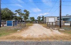 1720 San Antonio St, ROCKPORT, TX 78382