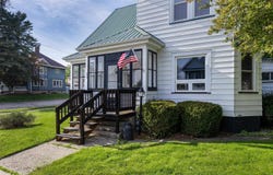 214 W Division Street, Dodgeville, WI 53533