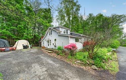 32 Tarbell Road, Bloomingburg, NY 12721