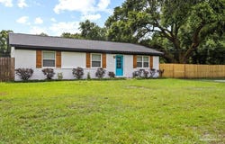 4352 Watkins St, Pace, FL 32571