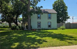 215 W Main Street, Herington, KS 67449