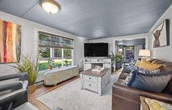 14 Hickory Avenue, North Hampton, NH 03862