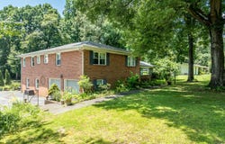 1407 Wilkinson Pike, Maryville, TN 37803