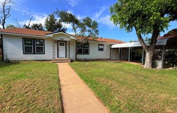 1322 3rd St, Graham, TX 76450