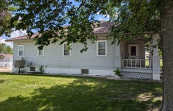 110 S Plum St., Maywood, NE 69038