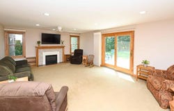 4760 Vine Hill Road, Deephaven, MN 55331