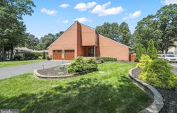 15 WOODHURST DRIVE, VOORHEES, NJ 08043