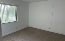 140 Lakeview Dr, Weston, FL 33326