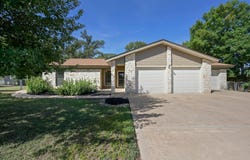 2202 Dawn DR, Georgetown, TX 78628