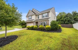 4398 Lochurst Drive, Pfafftown, NC 27040