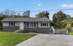 27 Lillian Drive, St Charles, MO 63304