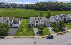 725 DANBURY DRIVE, RED LION, PA 17356