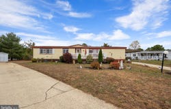 8 MARY COURT, BARNEGAT, NJ 08005