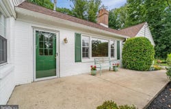 47 RABBIT RUN RD, ROSE VALLEY, PA 19086