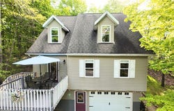 677 Floral Valley E, Howard, OH 43028