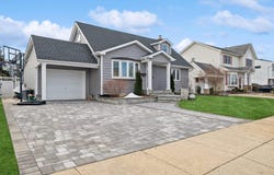 2712 Rowehl Drive, East Meadow, NY 11554