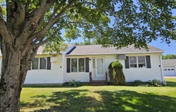 7 Meadow View Lane, Winslow, ME 04901