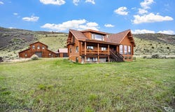 198 E River Road, Emigrant, MT 59027