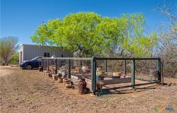 2148 County Road 220, Floresville, TX 78114
