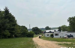 131 BROADWAY Street, Charlotte, IA 52731