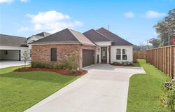 10602 DERIC Avenue, Denham Springs, LA 70726