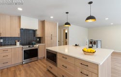 7 Escondido Valle, Manitou Springs, CO 80829