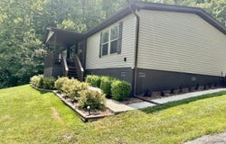 20 Tan Trough Hollow Rd, Evarts, KY 40828
