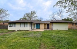 1720 Essex Street, Ardmore, OK 73401