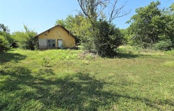 700 SW 3rd Street, Hubbard, TX 76648